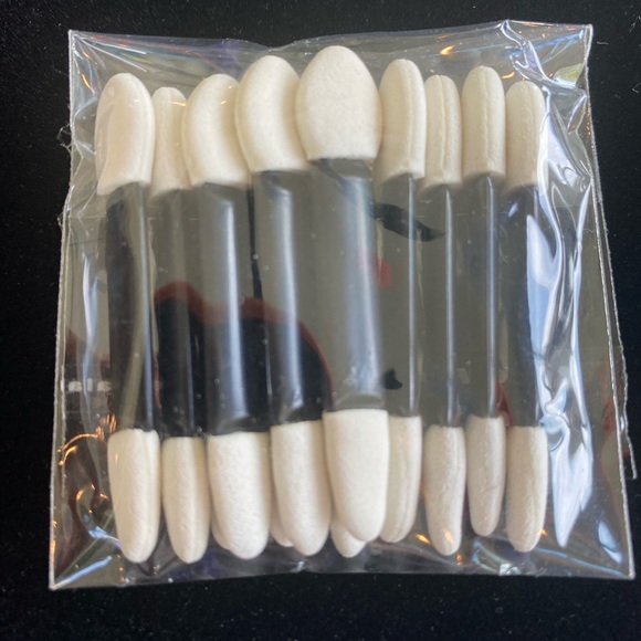 Leif Other - NWOT Leif 12 Double End Eye Shadow Applicators